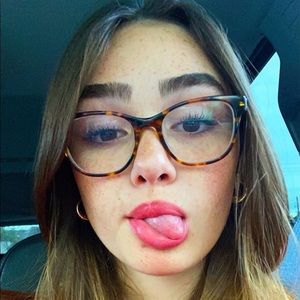 Meet your Posher, Francesca